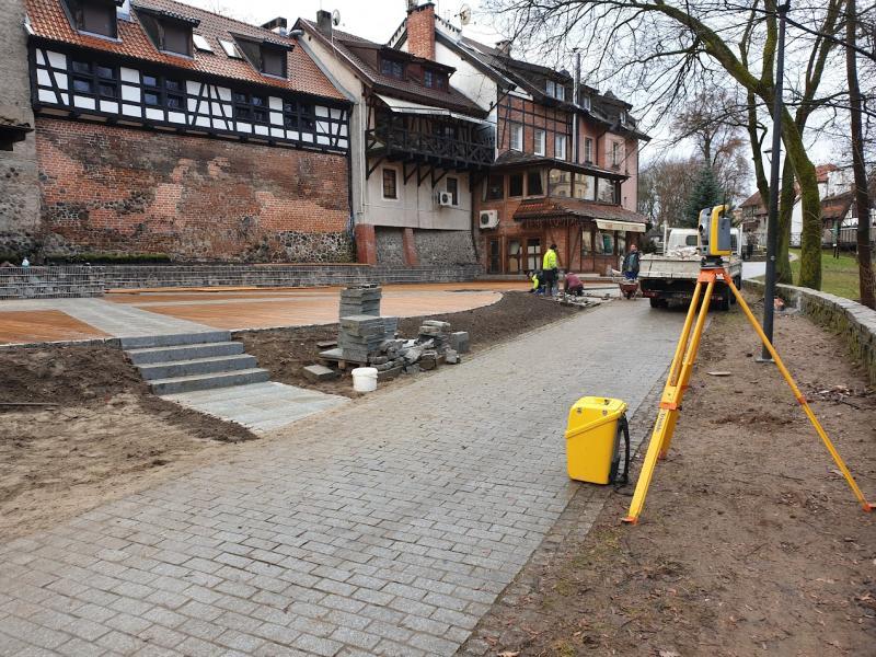 Budowa małej architektury na terenie Starego Miasta w Olsztynie 01